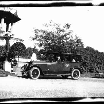 Automobile