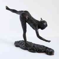 Arabesque sur la Jambe Droite, la Main Droite Pres de Terre le Bras Gauche en Debors (Arabesque over the Right Leg, Right Hand Near the Ground Left Arm Outstretched)