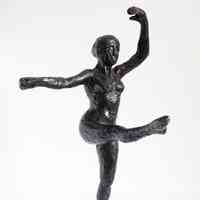Position de Quatrième Devant sur la Jambe Gauche (Fourth Position Front, on the Left Leg)