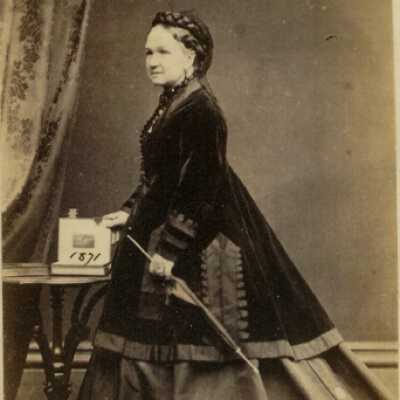 Louisa Hunter (née Hill)