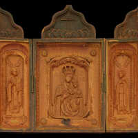 Wood triptych with the Mother of God