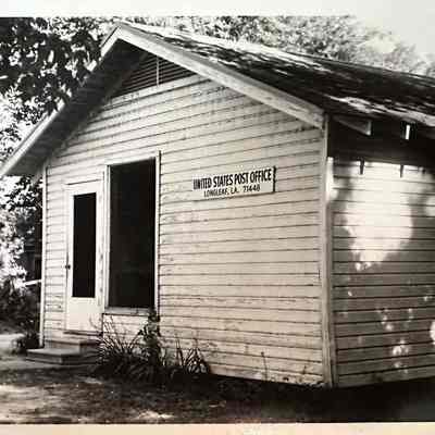 Photograph of the U.S. Post Office at Longleaf, Louisiana