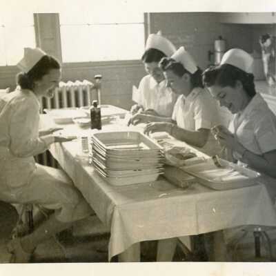 Hospital - Nurses Measuring