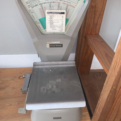 Pitney Bowes Postage Scale