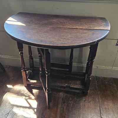 Dropleaf Table