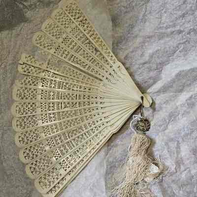 Women's Fan