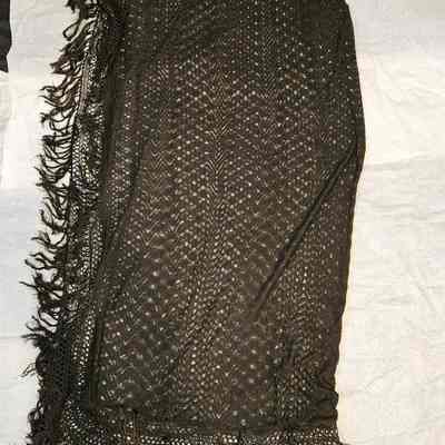 Black Shawl