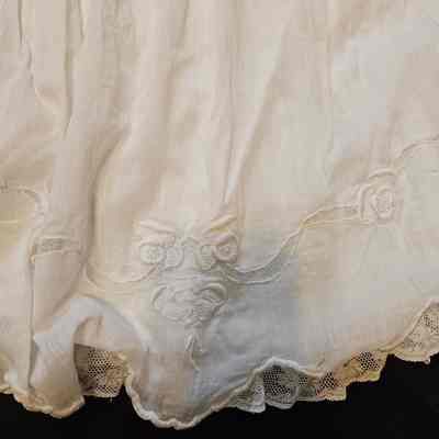 Bottom of petticoat