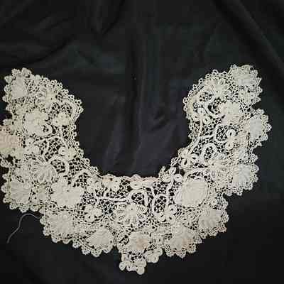 Crocheted Collar