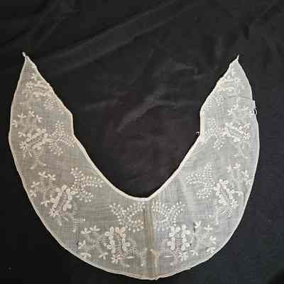 White Floral Embroidered Collar