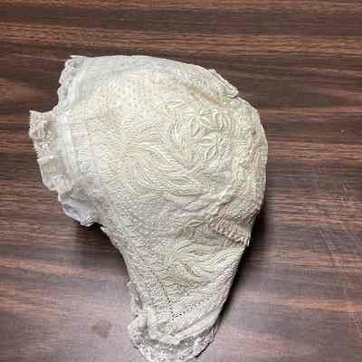 Infant’s Bonnet