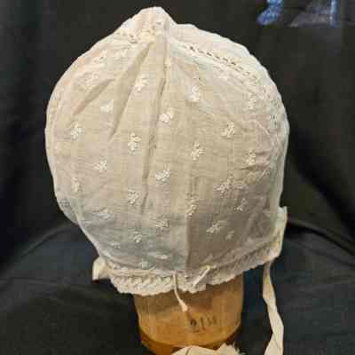 Back view with adjustable string