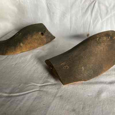 Wooden Inserts accompanying Shoe Lasts