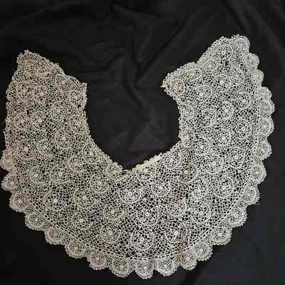 Crocheted Collar