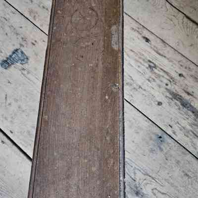 Detail of grooving on board