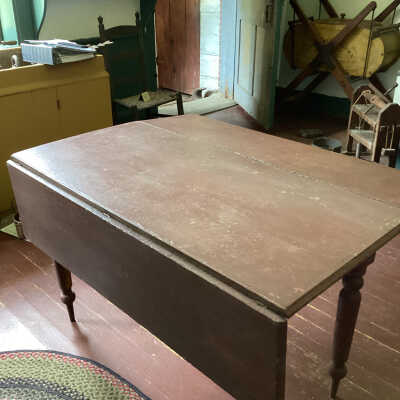 Drop-leaf Table