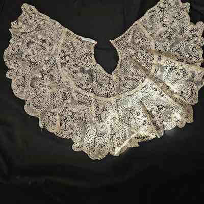 Wide White Lace Collar