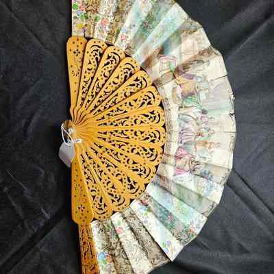 Women's Fan