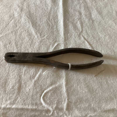 Pliers