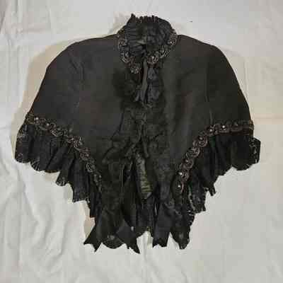 Black Capelet
