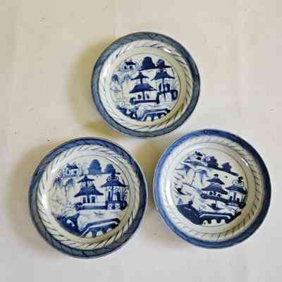 Set of 3 Small Canton China Dishes