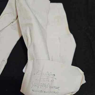 Inside of right glove