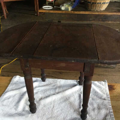 Child's toy drop-leaf table