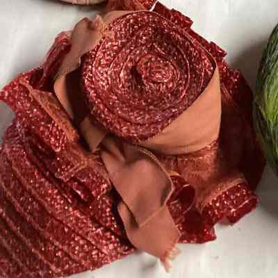 Red Straw Hat