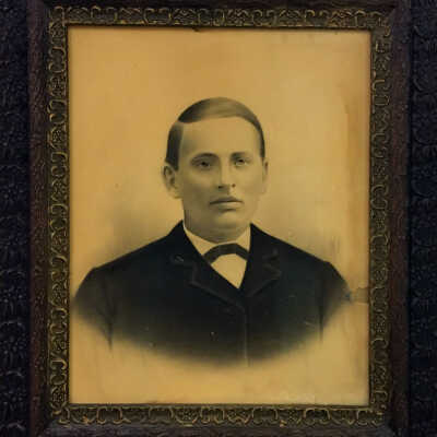 Andrew J Coggburn