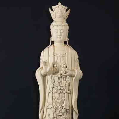 Large Dehua Guanyin