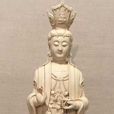Large Dehua Guanyin