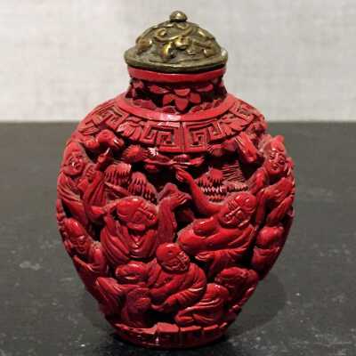 Lacquer Cinnabar Snuff Bottle