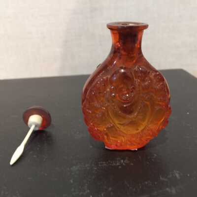 Snuff Bottle Amber with Buddha