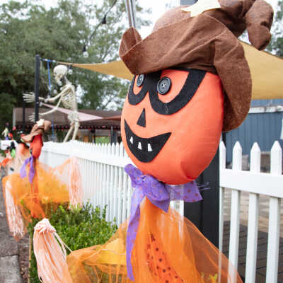 2020 Abita Brew Pub Halloween Decorations