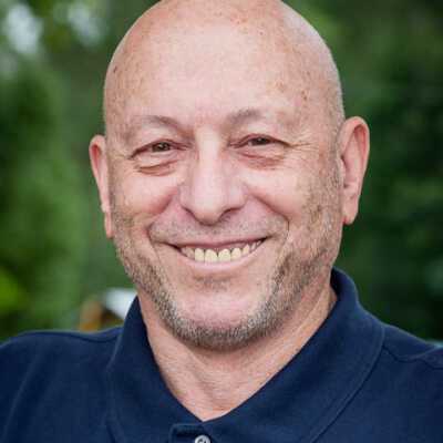 2015 Robert Schauffler Headshot