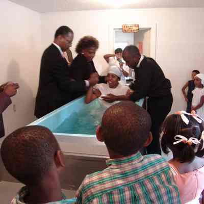 New Hope Baptist Church Baptism of a Young Woman 4