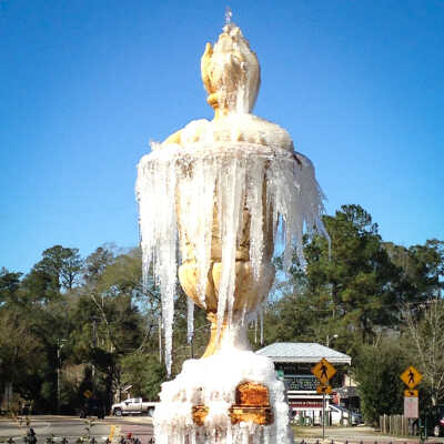 2015 Abita Springs Historic District Roundabout Fountain Frozen