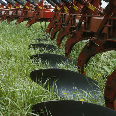 Moldboard Plow, Mold = Earth That Is Red In Organic Matter 2005