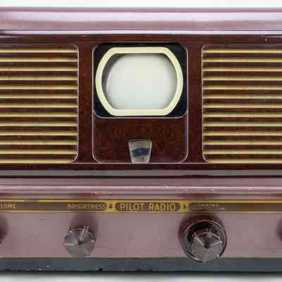 Pilot Radio Portable TV