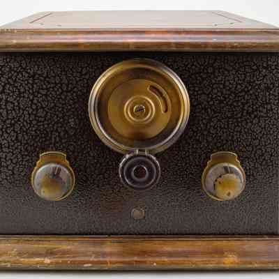 Magnavox TRF Model D Radio Receiver