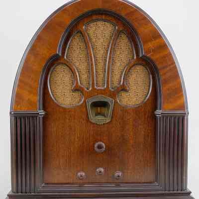 Philco Standard Broadcast Radio Receiver