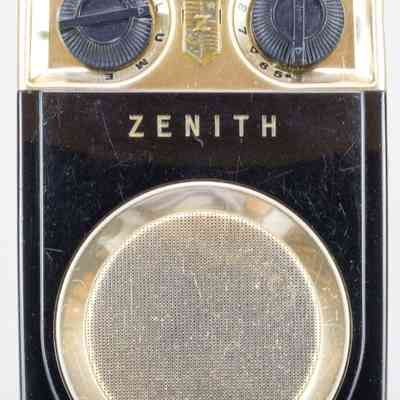 Zenith "Royal 500" 7 Transistor Radio