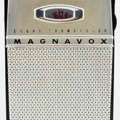 Magnavox AM-80 Eight Transistor Radio