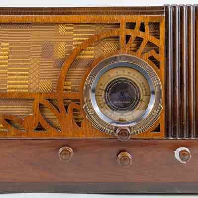 Stewart-Warner AM/SW Radio Receiver