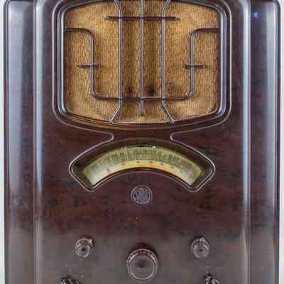 Saba Standard Broadcast Radio