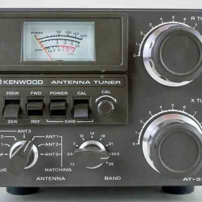 Kenwood AT-230 Antenna Tuner