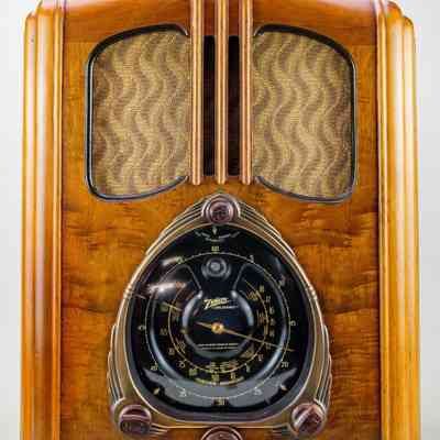 Zenith Standard Broadcast/SW Radio Receiver
