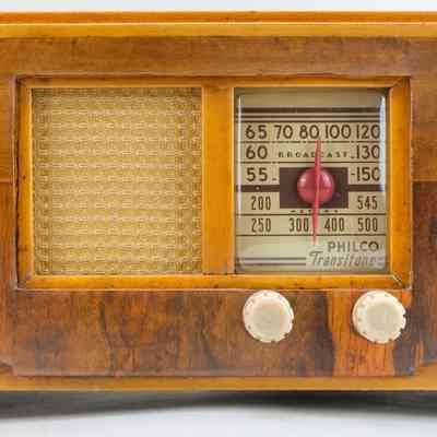 Philco Transitone Standard Broadcast/SW Radio