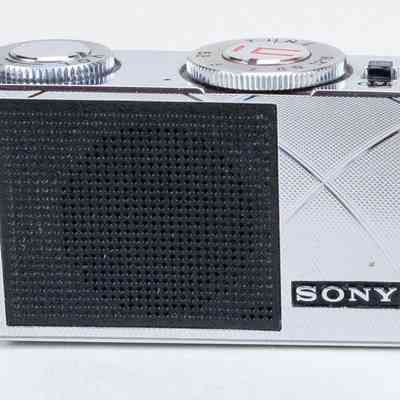 Sony ICR-120 Miniature Pocket Radio