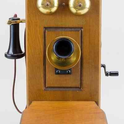 Guild Country Belle "Telephone" Radio